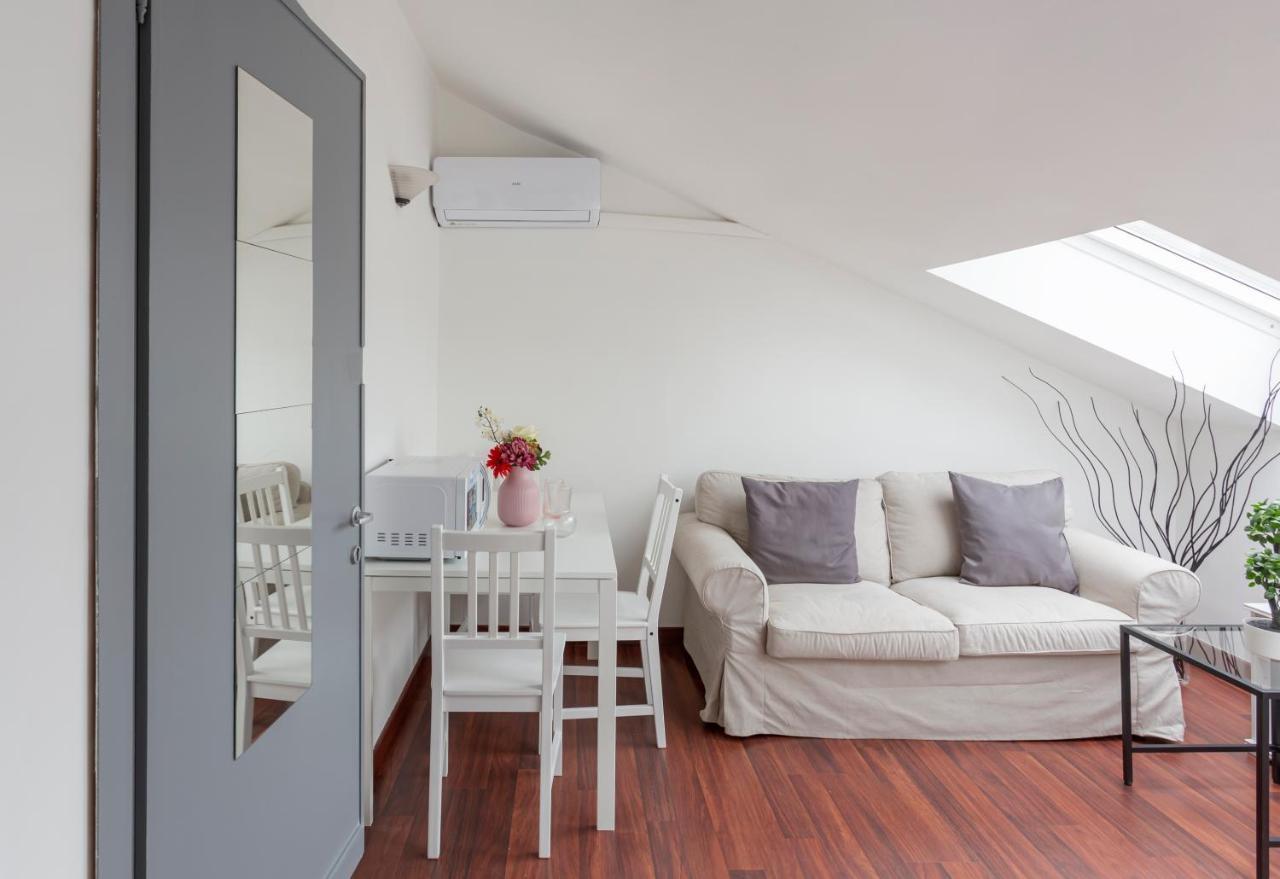 2 Bedroom 2 Bathroom Apt - Duomo 2 밀라노 외부 사진