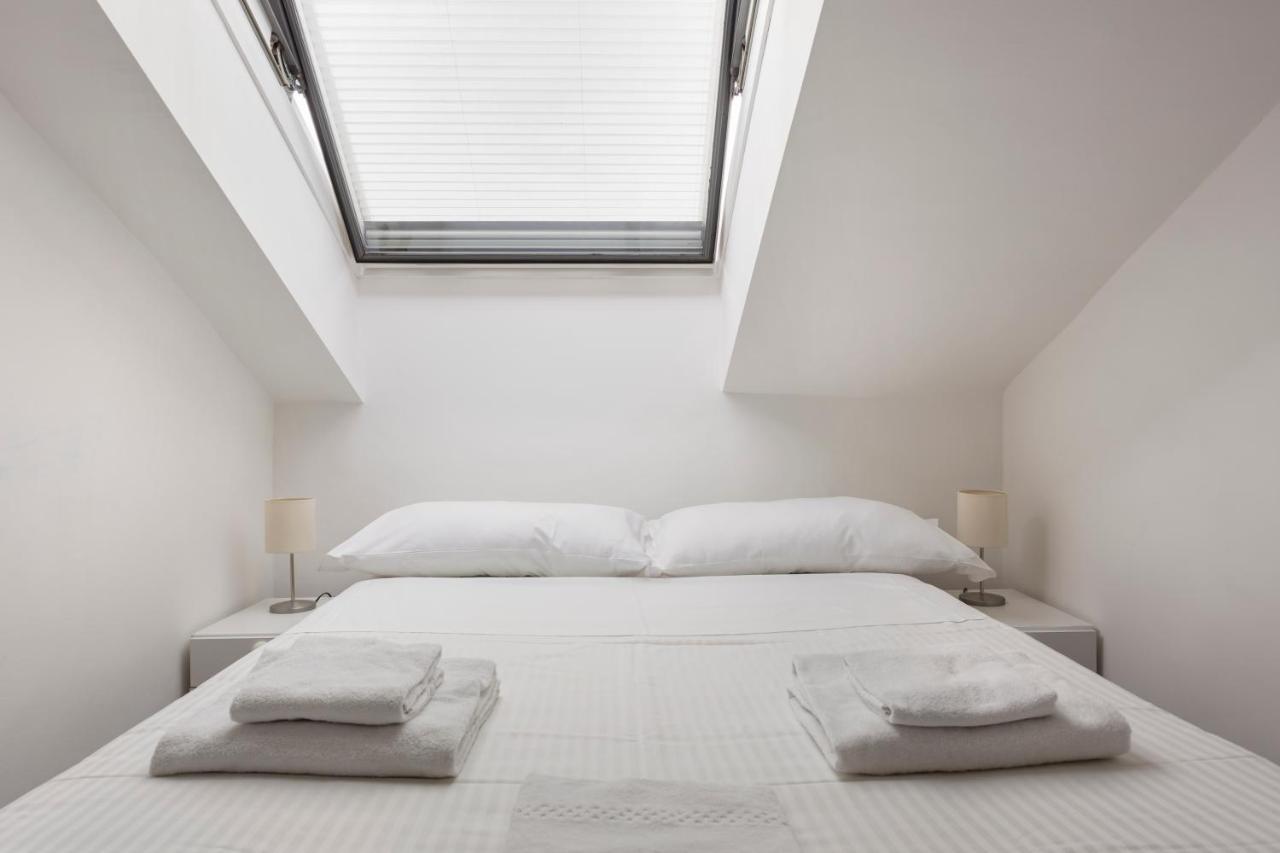 2 Bedroom 2 Bathroom Apt - Duomo 2 밀라노 외부 사진