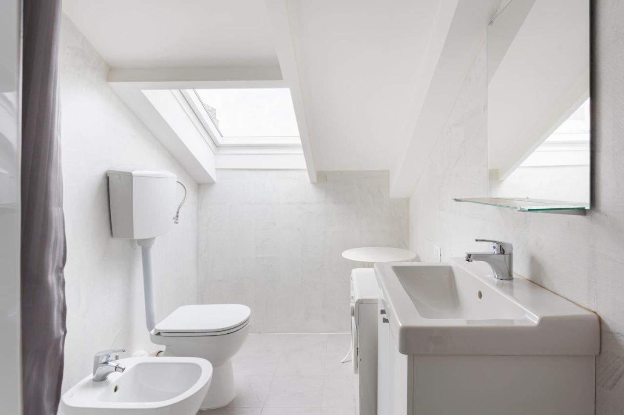 2 Bedroom 2 Bathroom Apt - Duomo 2 밀라노 외부 사진